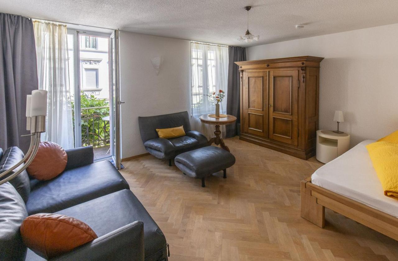 Apartments im Café Einstein Friburgo in Brisgovia Esterno foto